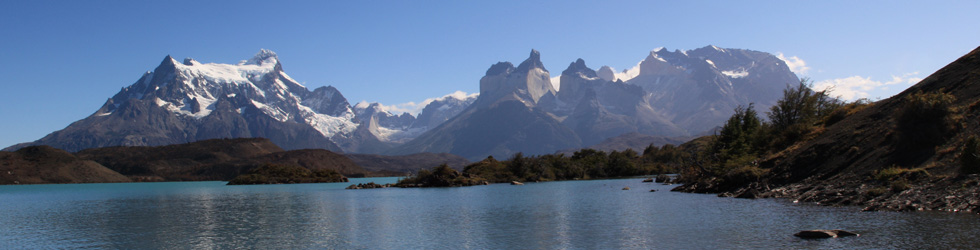 Gebirgsmassiv Torres del Paine mit den Hörnern.